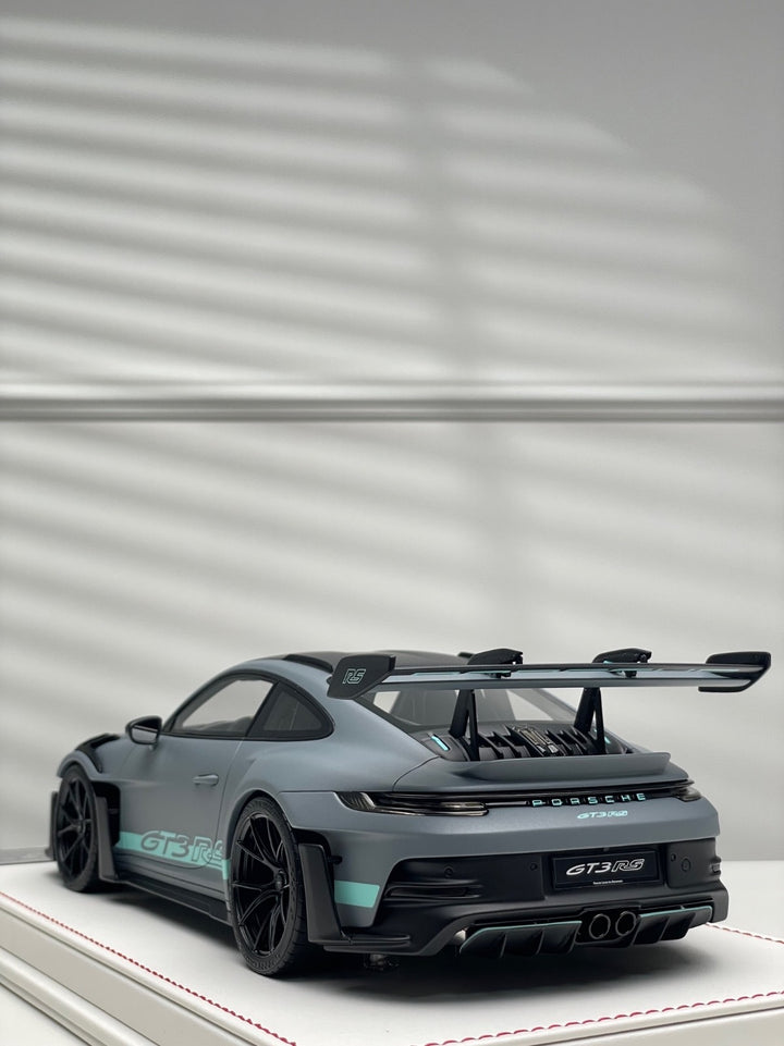 Porsche 911 GT3 RS (Matte Dark Gray/ Blue) [Davis & Giovanni] 1:18 scale