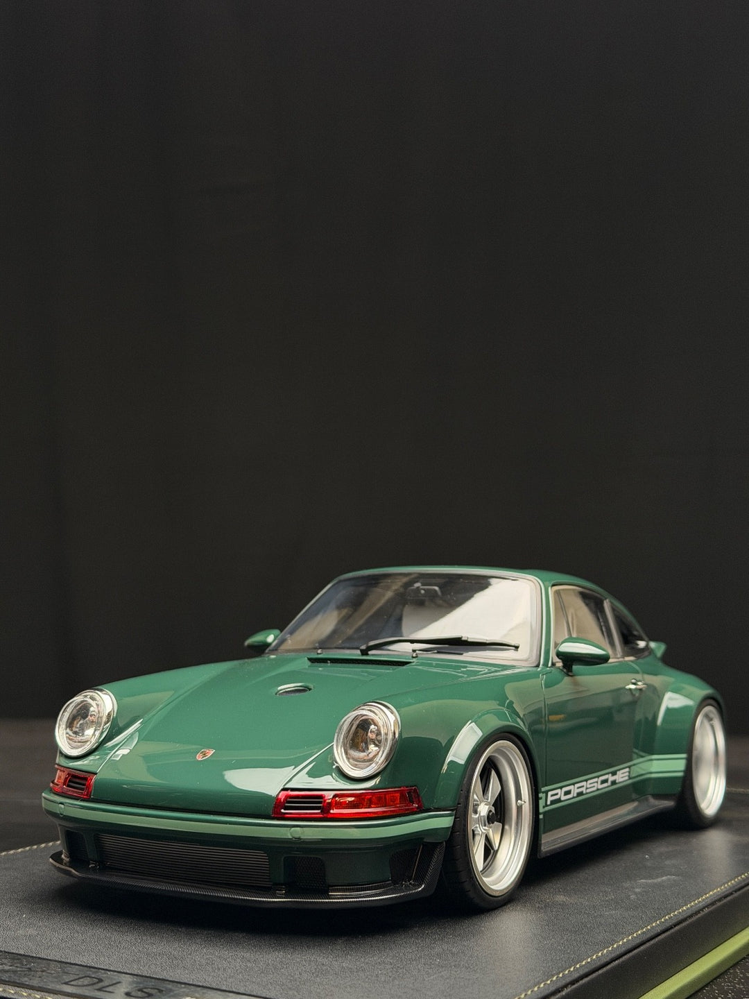 Porsche 911 Singer DLS (Dark Green) [IVY Model] 1:12 scale