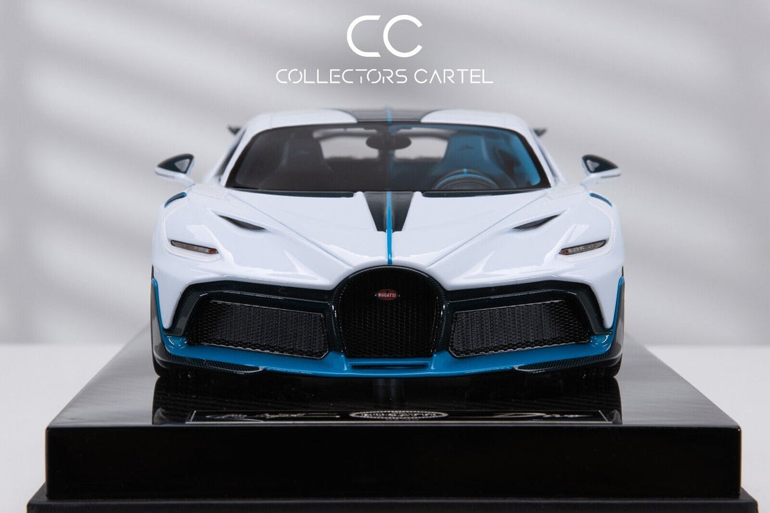 1:43 Looksmart Bugatti Divo 2018 Quartz White Glossy LS497B 1:43 Looksmart Bugatti Divo 2018 Quartz White Glossy LS497B