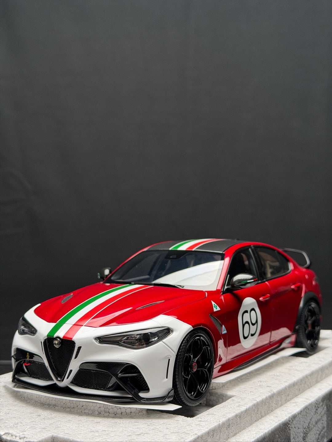 Alfa Romeo Giulia GTAm (Red/ Italy Flag Stripe) [Motorhelix] 1/18 scale