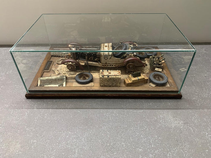 Classic Mercedes-Benz SSKL Barn Find Diorama [1:18 scale]