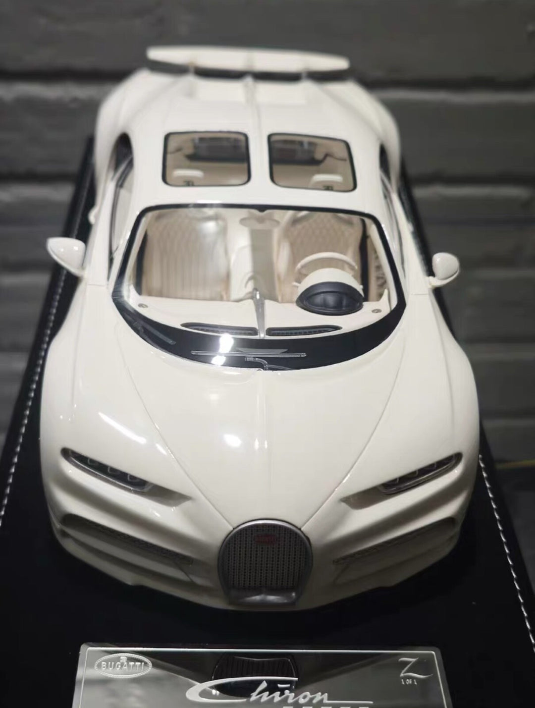 Bugatti Chiron Sport (Hermes) [Henson&Heaven] 1/18 scale