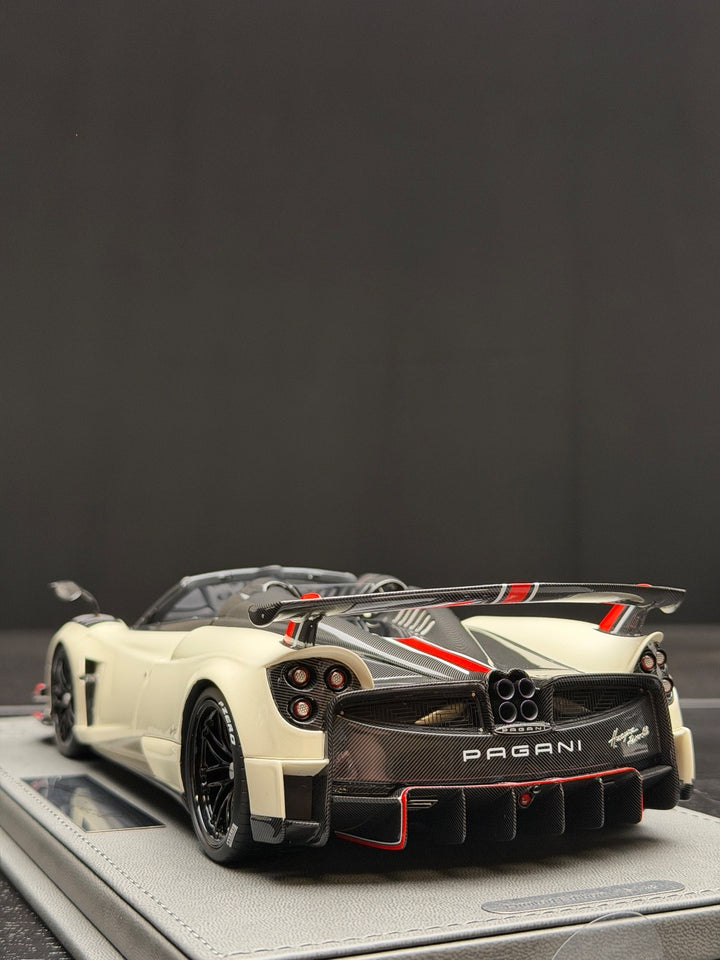Pagani Huayra Roadster BC (White/ Red) [BBR] 1:18 scale