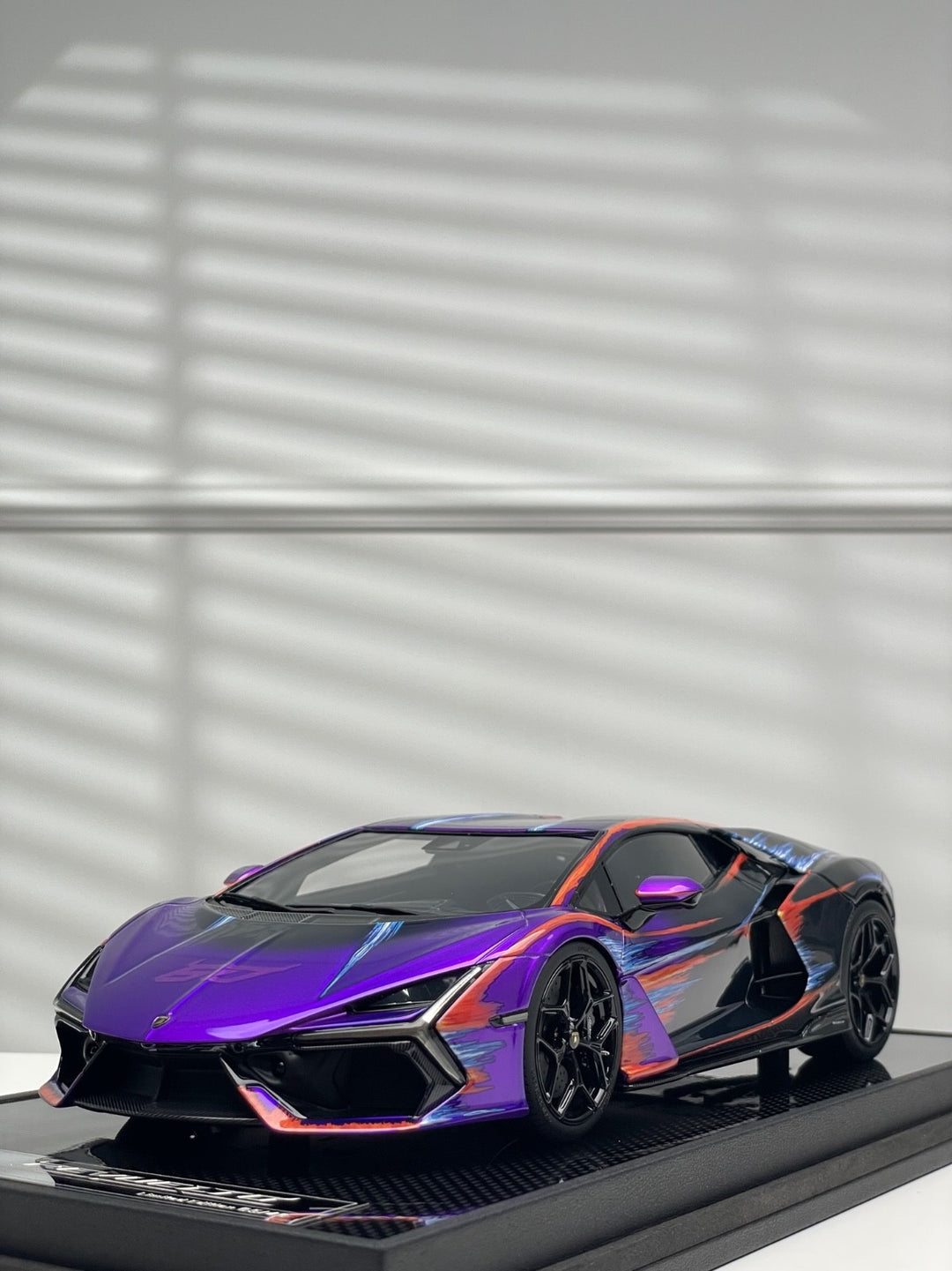 Lamborghini Revuelto (Purple Abstract) [IVY Merit Model] 1/18 scale