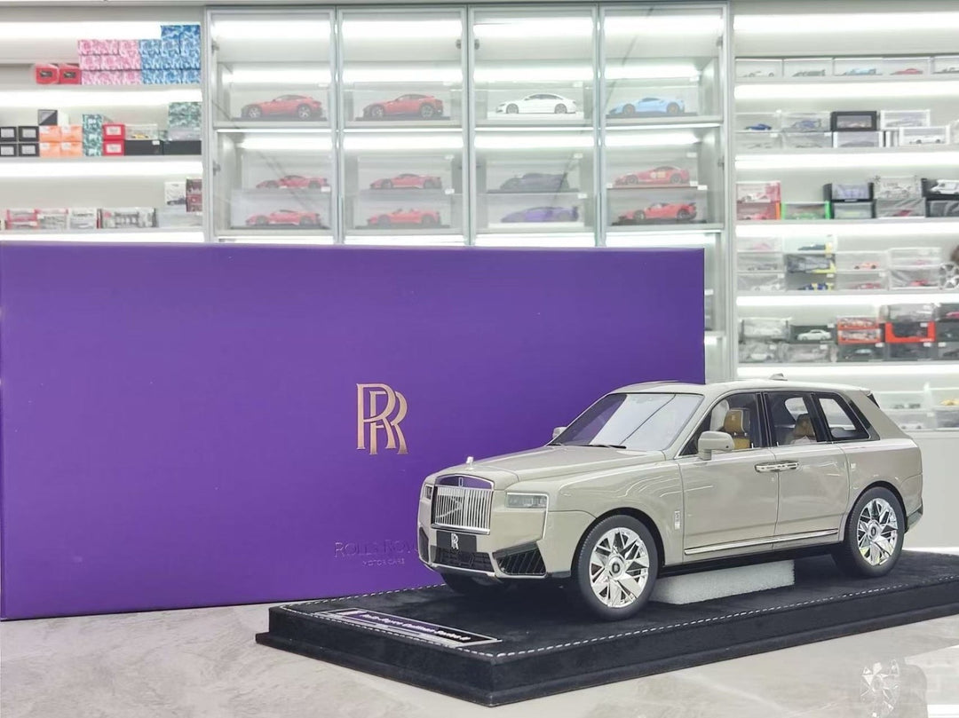 Rolls-Royce Cullinan Series II (Gray) [Henson&Heaven] 1/18 scale