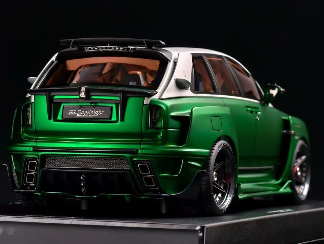 Rolls-Royce Cullinan Darknight D900 (Matt Green/White) [DreamWalkers] 1/18 scale