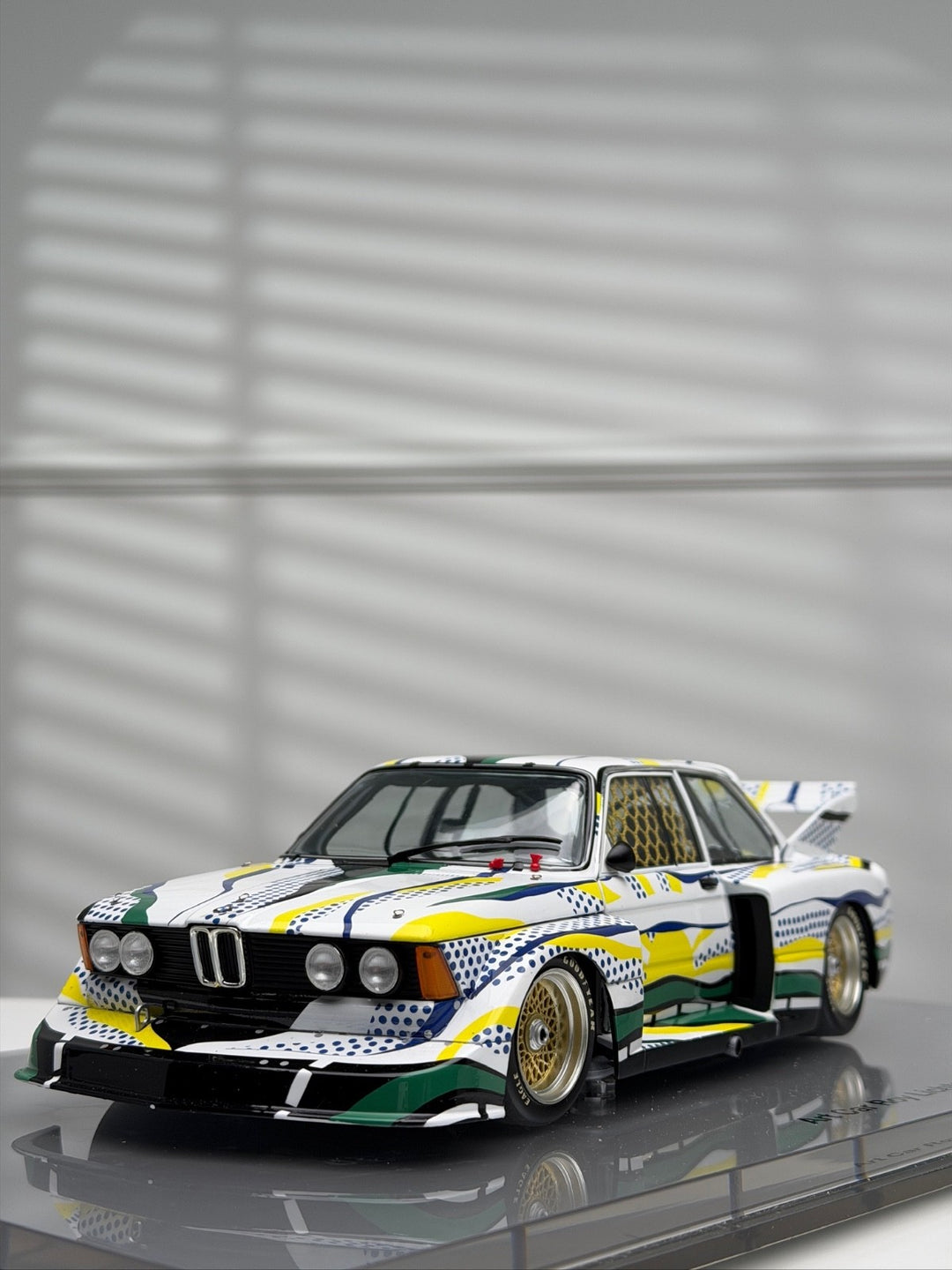 BMW 320i Group 5 (Roy Lichtenstein - Art Car) [MINICHAMPS] 1/18 scale