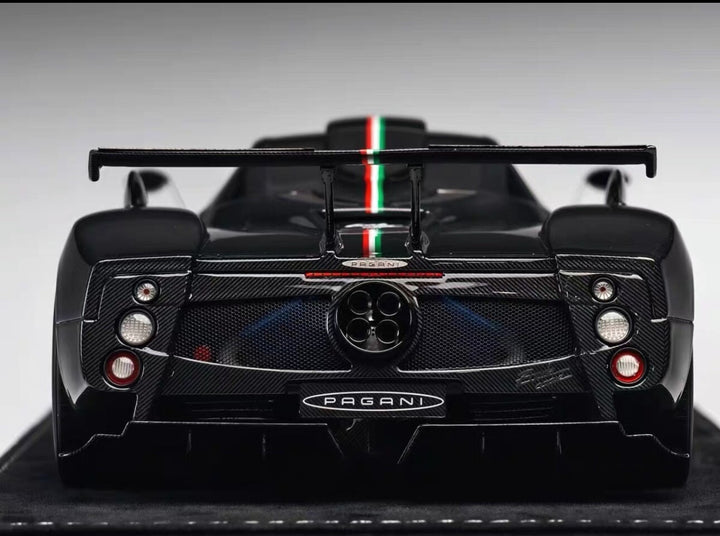 Pagani Zonda Cinque (Full Black Carbon Fiber) [Henson & Heaven] 1/18 scale