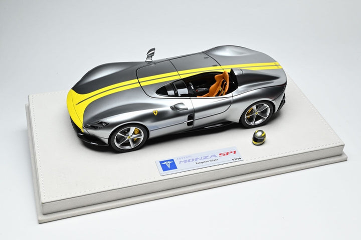 Ferrari Monza SP1 (Tungsten Silver/ with Helmet) [Hermez Collection] 1/18 scale
