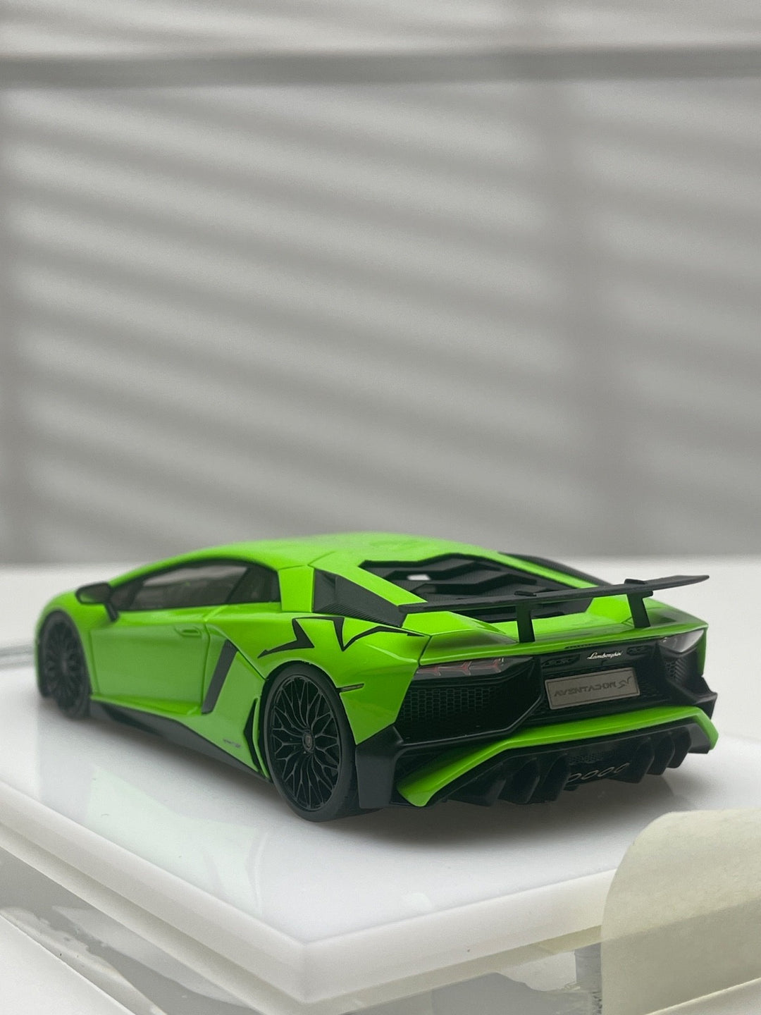 Lamborghini Aventador LP750-4 SV (Green) [Make Up] 1:43 scale