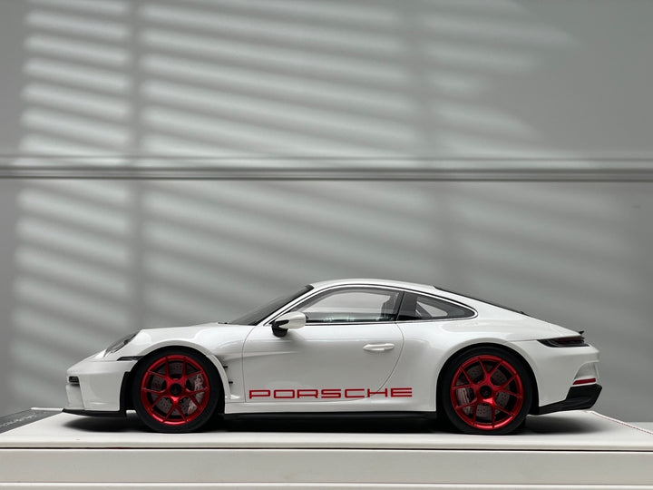 Porsche 911 S/T (White/ Red Rims) [Ivy Merit Model] 1/18 scale