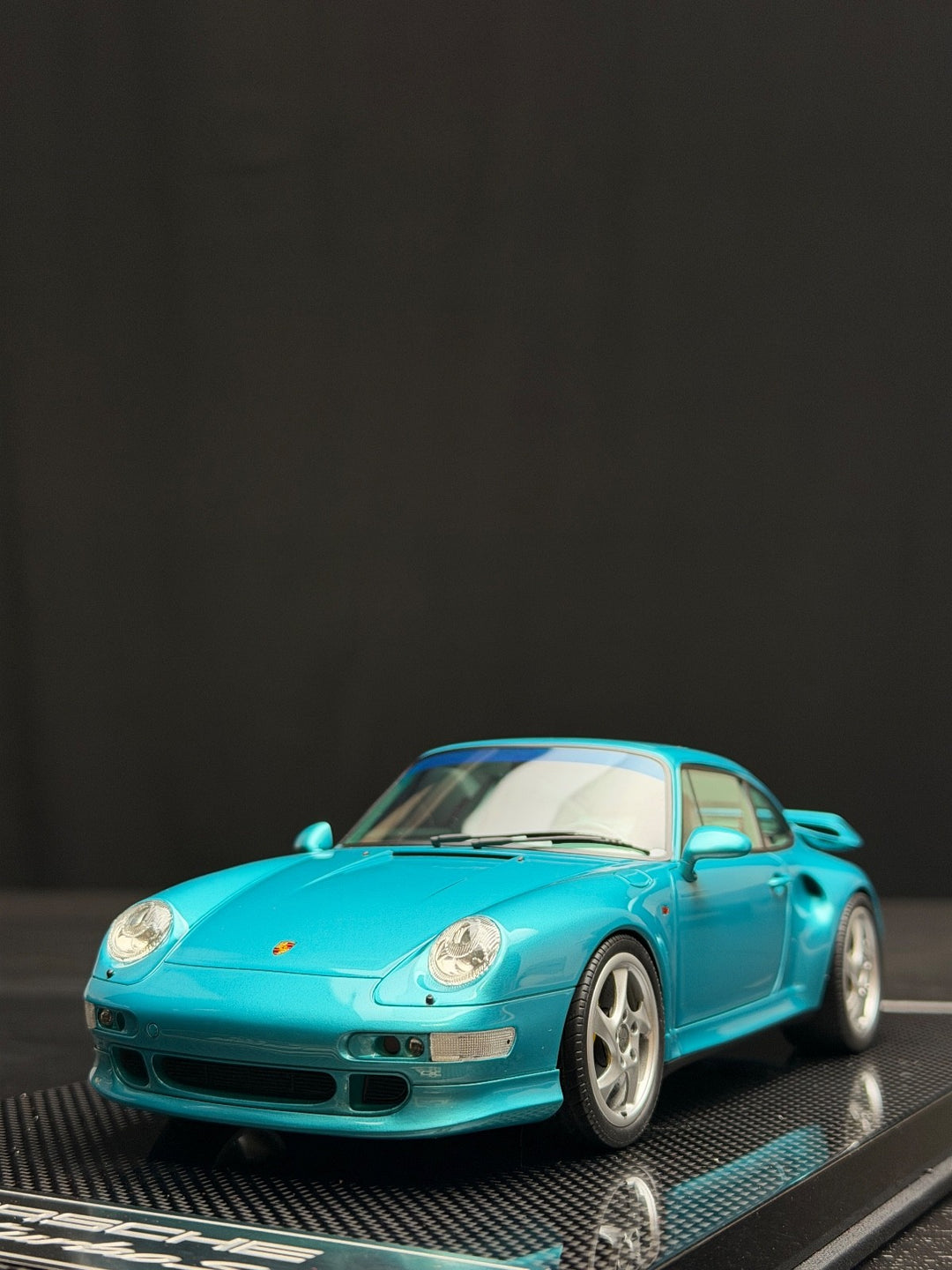 Porsche 911 Turbo S (Blue) [Dino Model] 1/18 scale