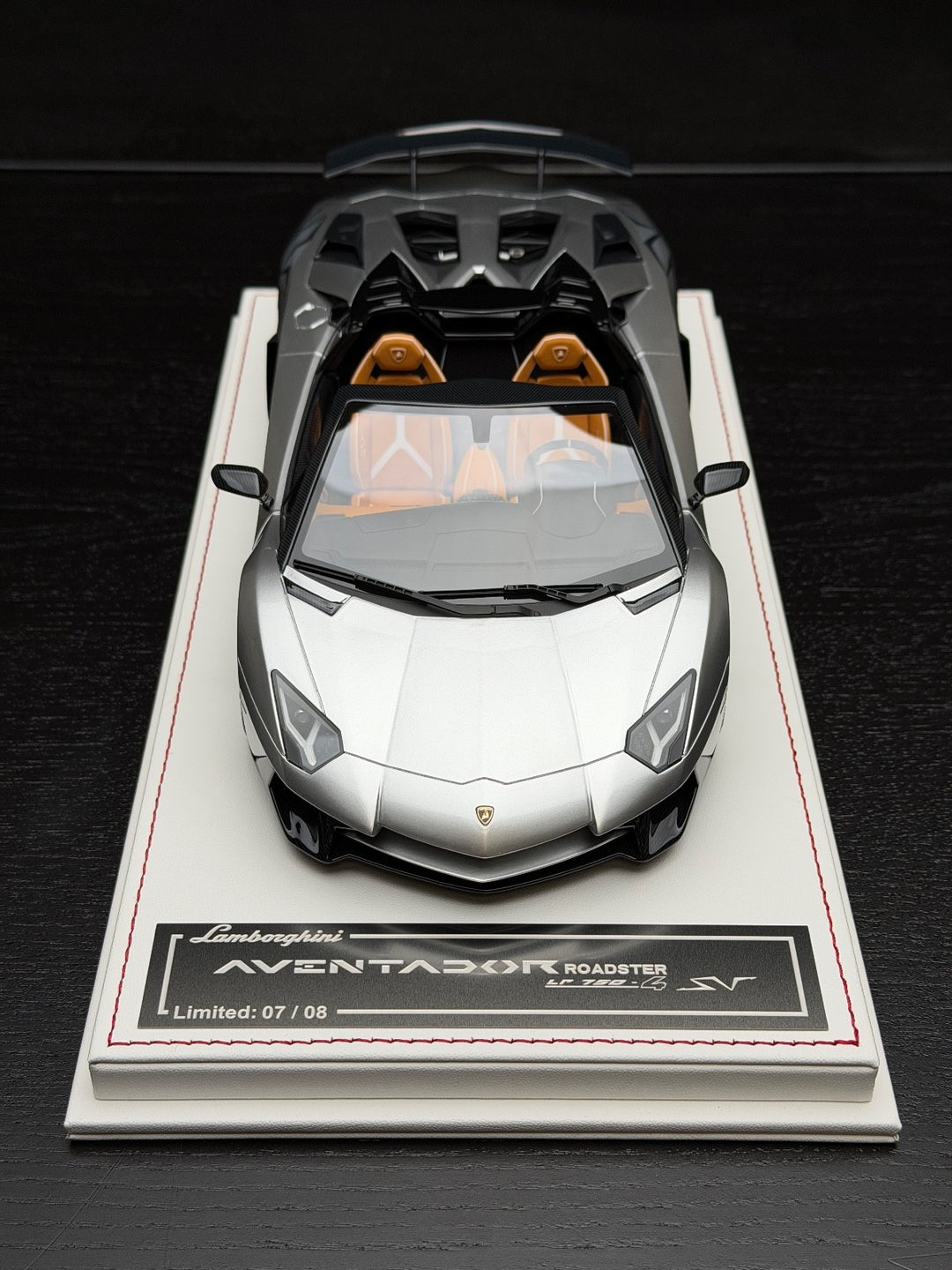Lamborghini Aventador Roadster SV (Silver) [Davis & Giovanni] 1/18 scale