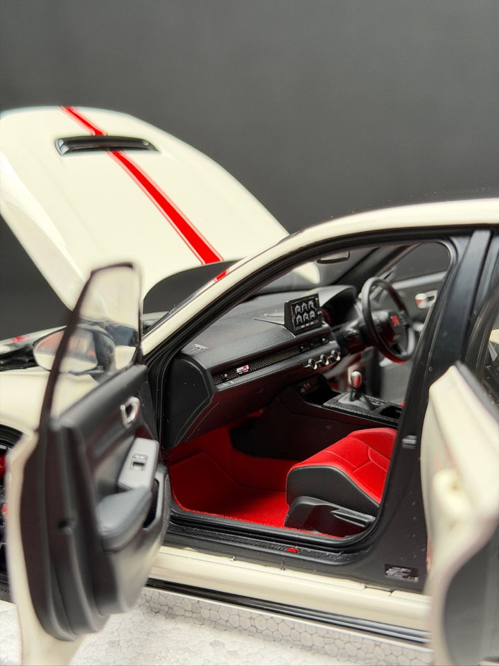 Honda Civic Type R HKS (White/ Red) [Motorhelix] 1/18 scale