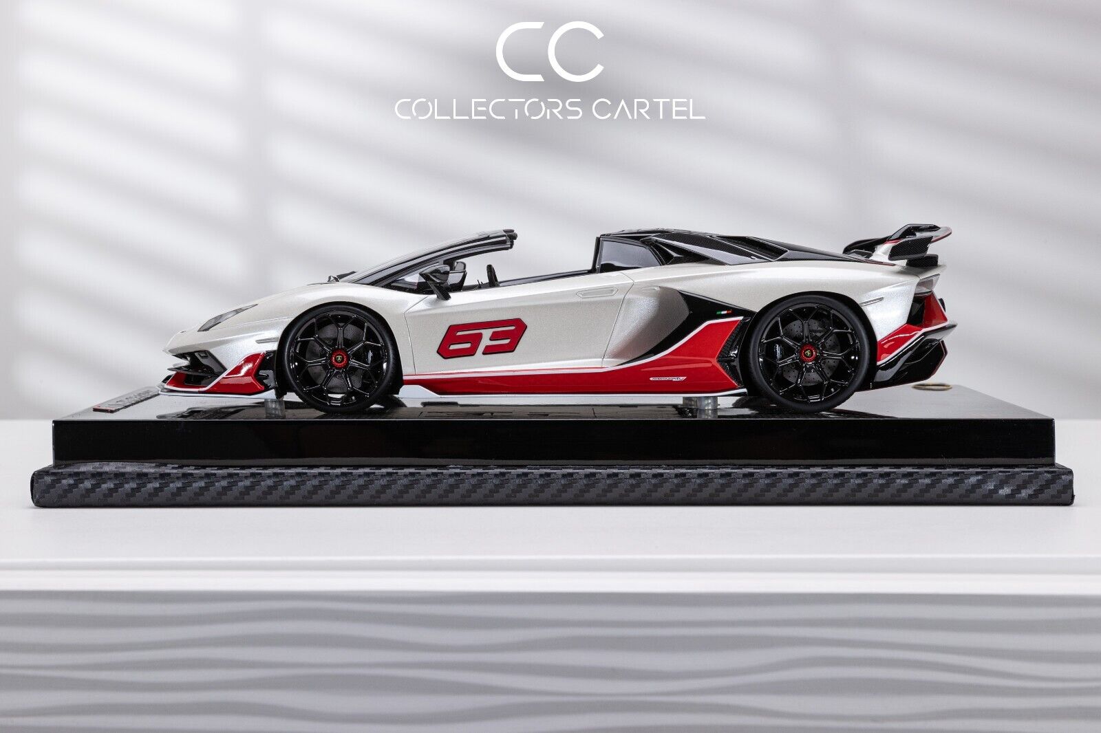 Lamborghini Aventador Roadster SVJ (#63 White/Red) [MR Collection