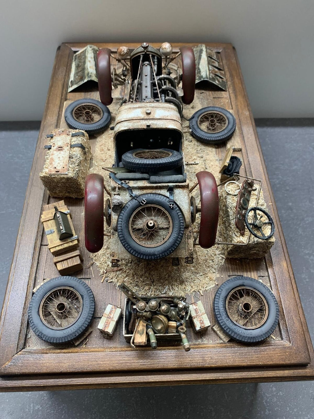 Classic Mercedes-Benz SSKL Barn Find Diorama [1:18 scale]
