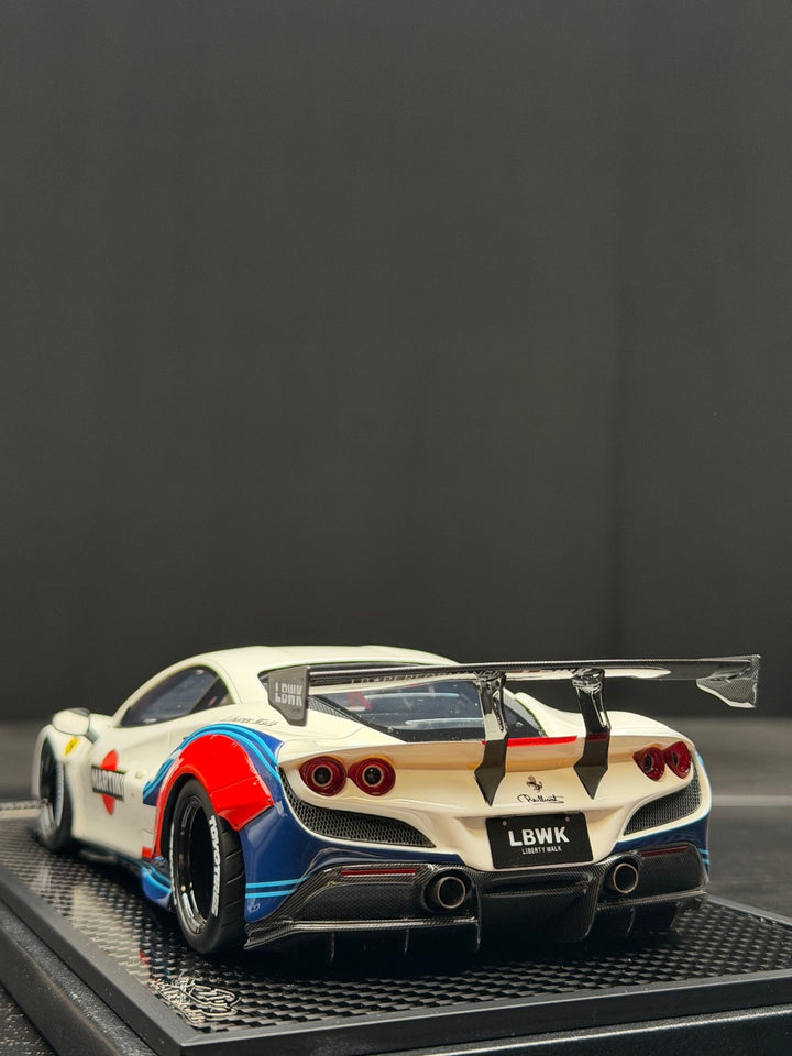 Ferrari F8 LBWK (MARTINI Livery) [VIP scale Models] 1/18 scale