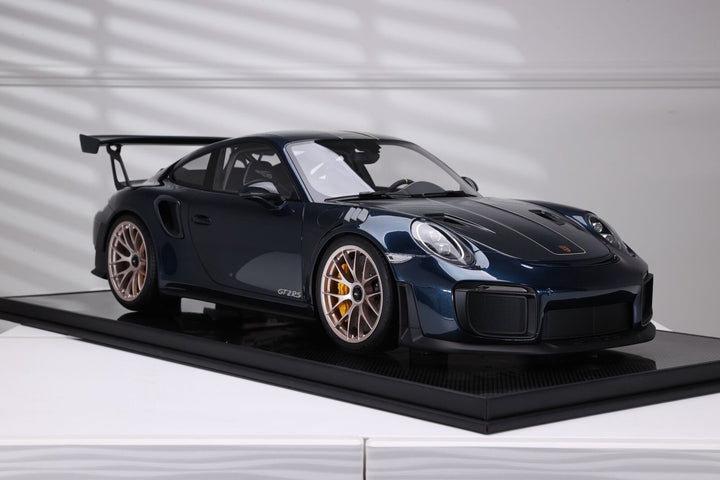 Porsche 911 GT2 RS (Midnight Blue) [Dino Model] 1:8 scale