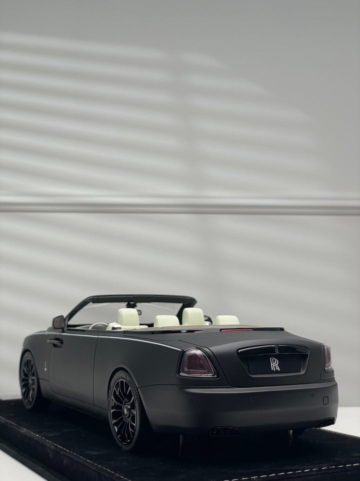 Rolls-Royce Dawn (Matte Black) [Henson&Heaven] 1/18 scale