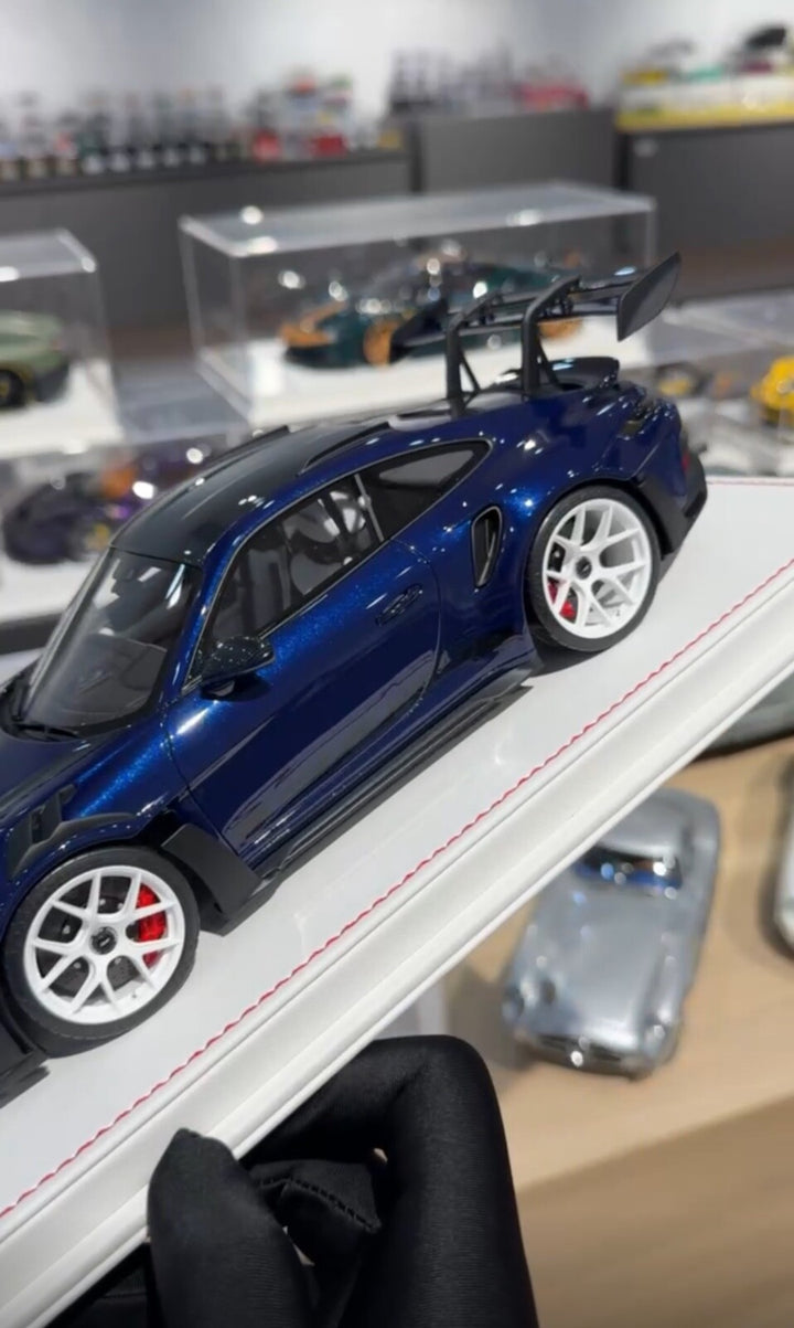 Porsche 911 GT3RS (Metallic Dark Blue) [Davis & Giovanni] 1:18 scale