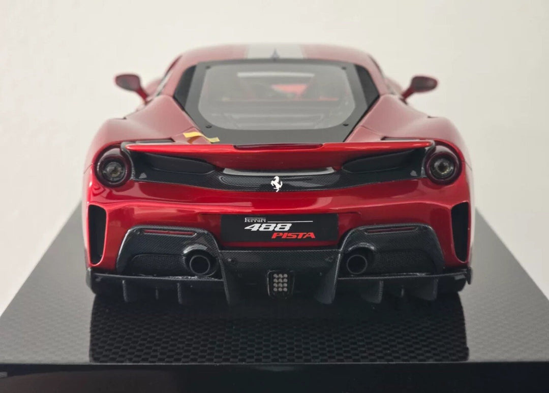 Ferrari 488 Pista (Red) [Dino Model] 1/18 scale
