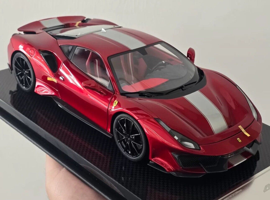 Ferrari 488 Pista (Red) [Dino Model] 1/18 scale