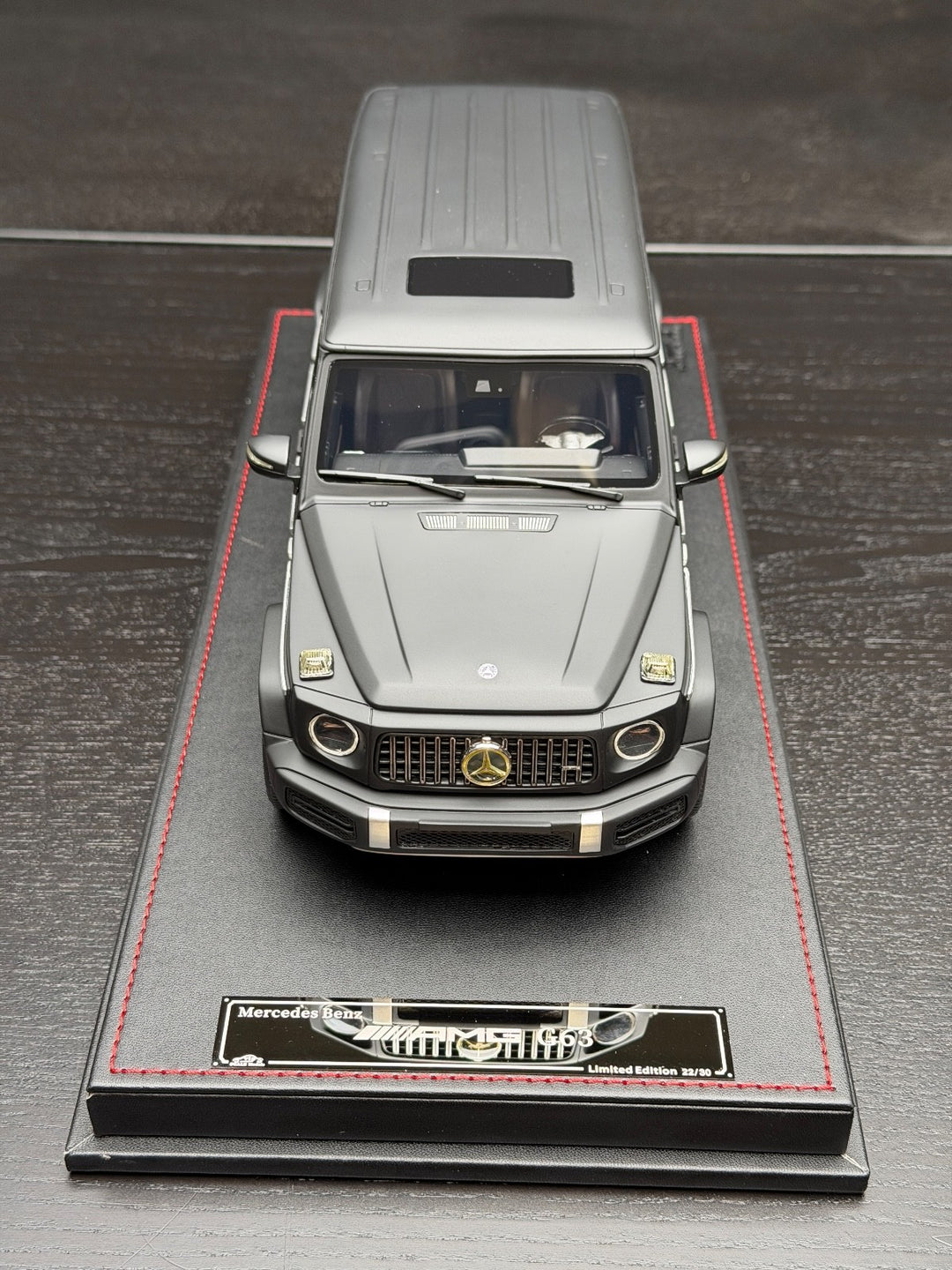 Mercedes-AMG G63 Limousine (Matte Black) [VIP scale Models] 1/18 scale