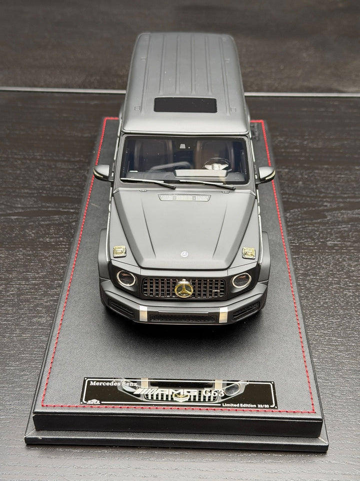Mercedes-AMG G63 Limousine (Matte Black) [VIP scale Models] 1/18 scale