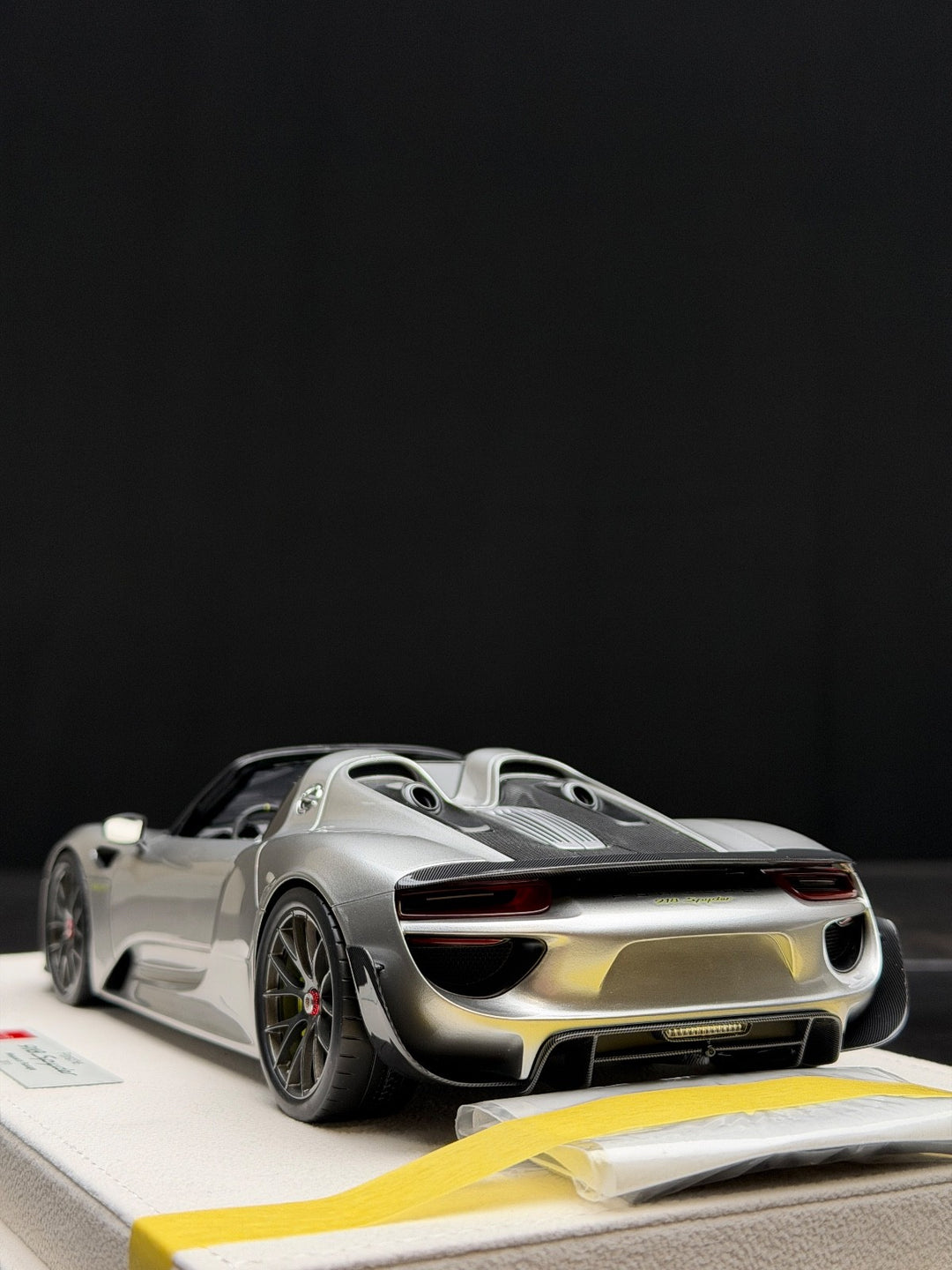 Porsche 918 Spyder Weissach (Silver) [MakeUp Eidolon] 1/18 scale