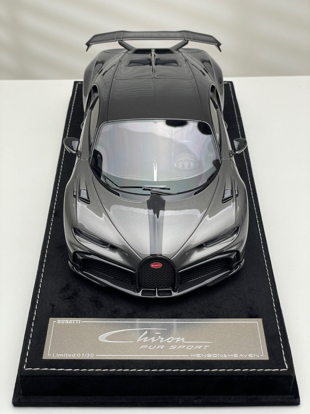 Bugatti Chiron Pur Sport (Metallic Dark Gray) [Henson&Heaven] 1/18 scale