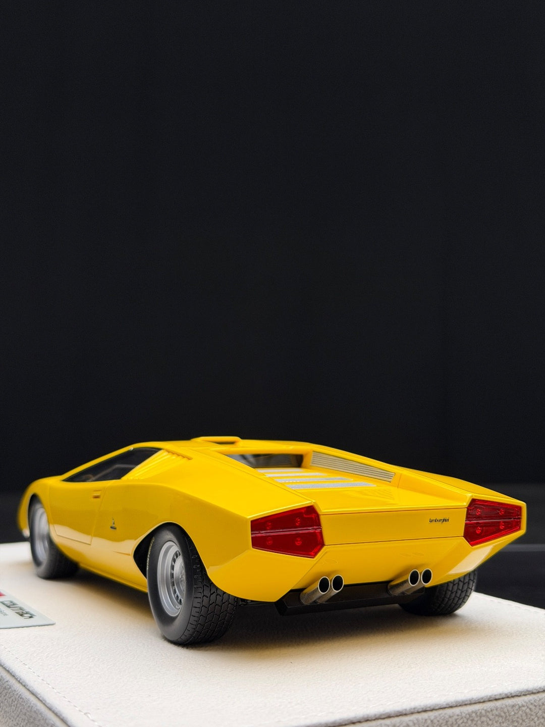 Lamborghini Countach LP500 (Yellow) [MakeUp Eidolon] 1/18 scale