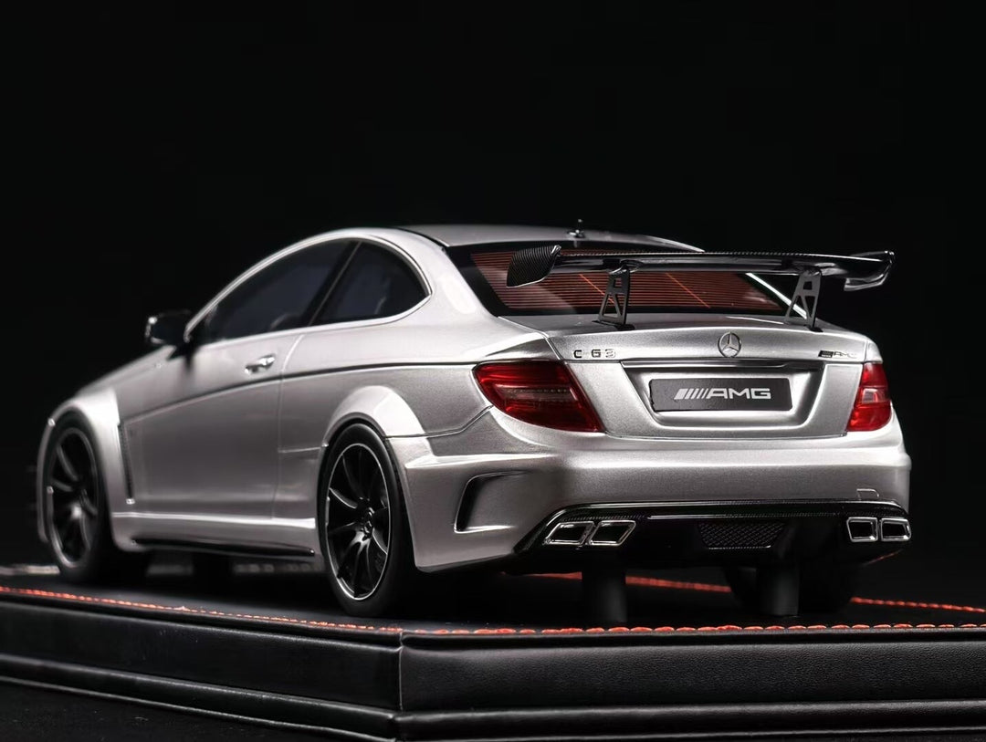 Mercedes-Benz AMG C63 Black Series (Silver) [Vehicle Art] 1/18 scale