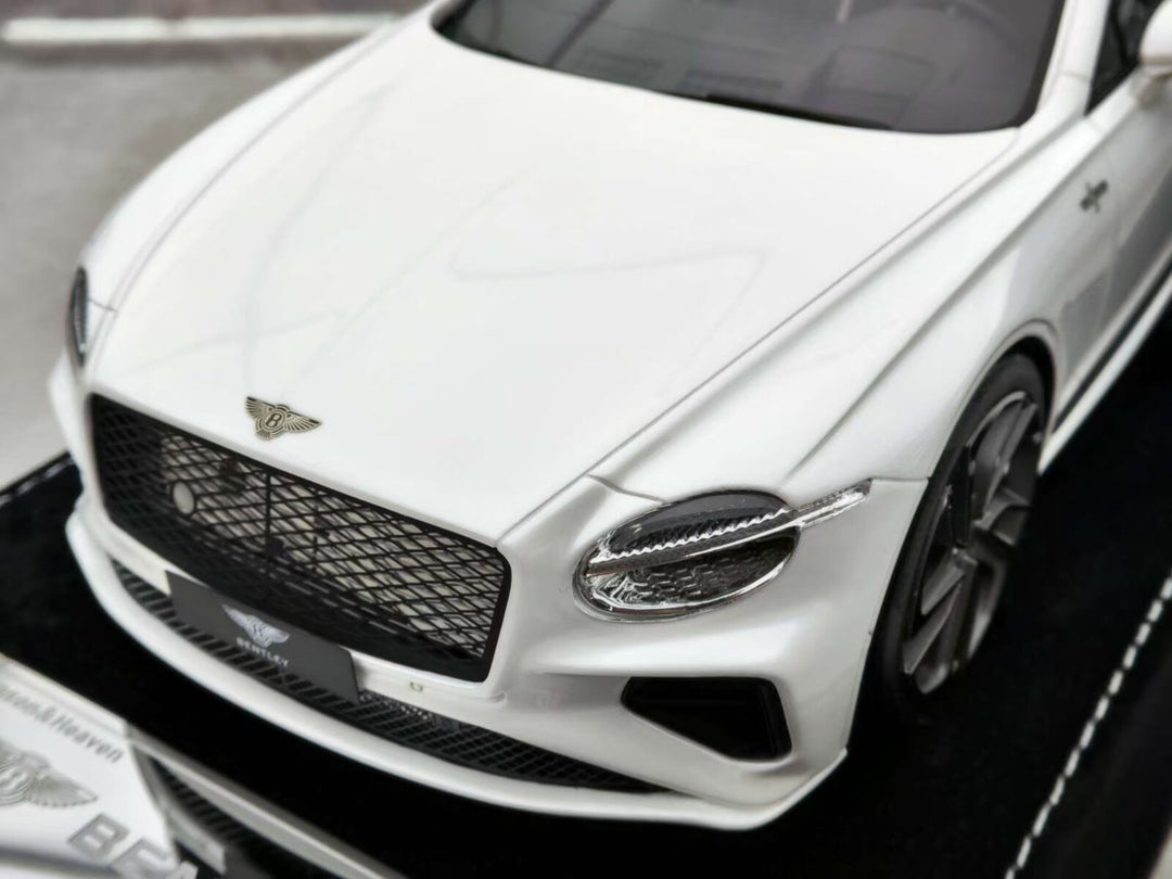 Bentley Continental GTS (Pearl White) [Henson&Heaven] 1/18 scale