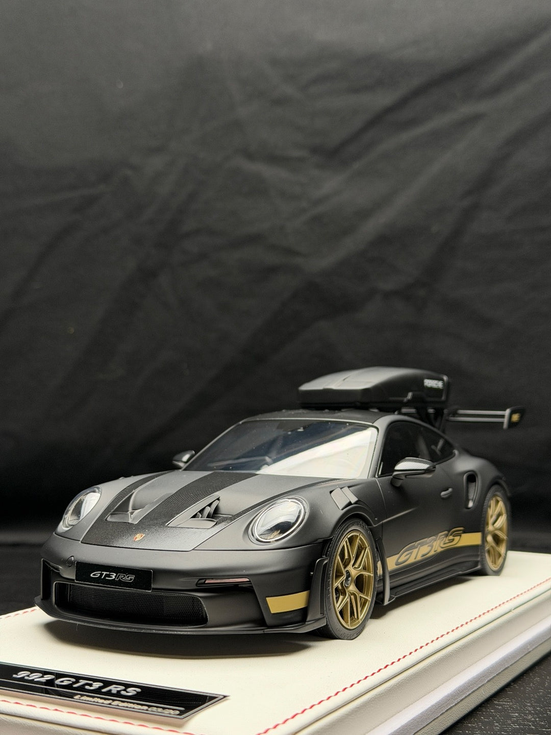 Porsche 911 GT3 RS w/ Roof Rack (Matte Black/ Gold) [IVY Model] 1:18 scale