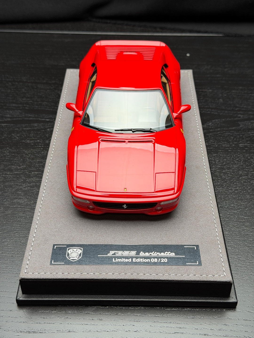 Ferrari F355 Berlinetta (Red) [V8 Model] 1:18 scale