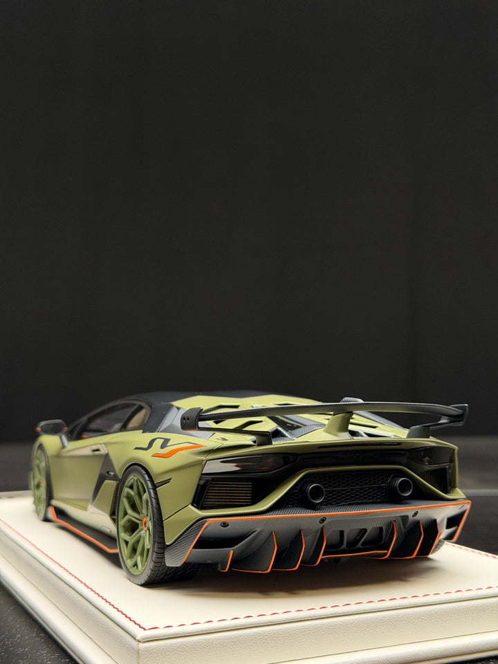 Lamborghini Aventador SVJ (Matte Green) [Davis & Giovanni] 1:18 scale 1 OF 1