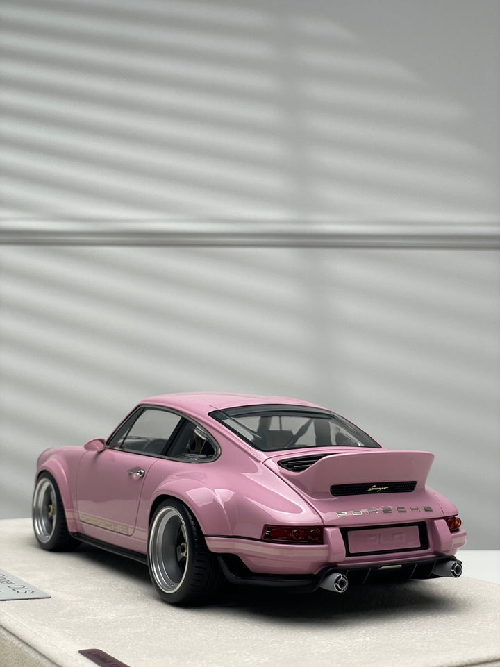 Porsche 911 Singer DLS (Pink "The Mistress") [Make up Eidolon] 1/18 scale