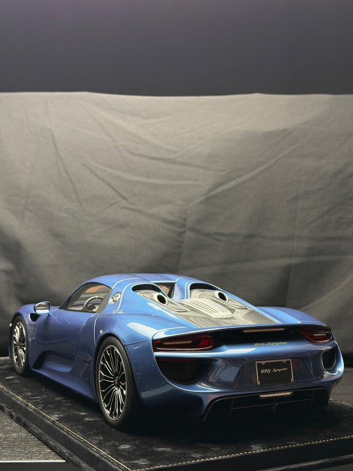 Porsche 918 Spyder (Metallic Light Blue) [H&H] 1:8 scale