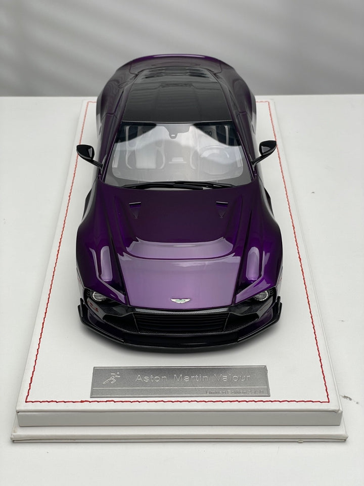 Aston Martin Valour (Midnight Purple) [Runner] 1/18 scale