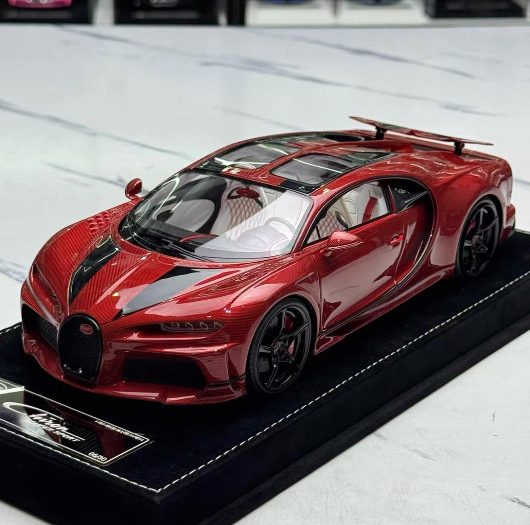 Bugatti Chiron Super Sport (Red Carbon) [Henson&Heaven] 1/18 scale
