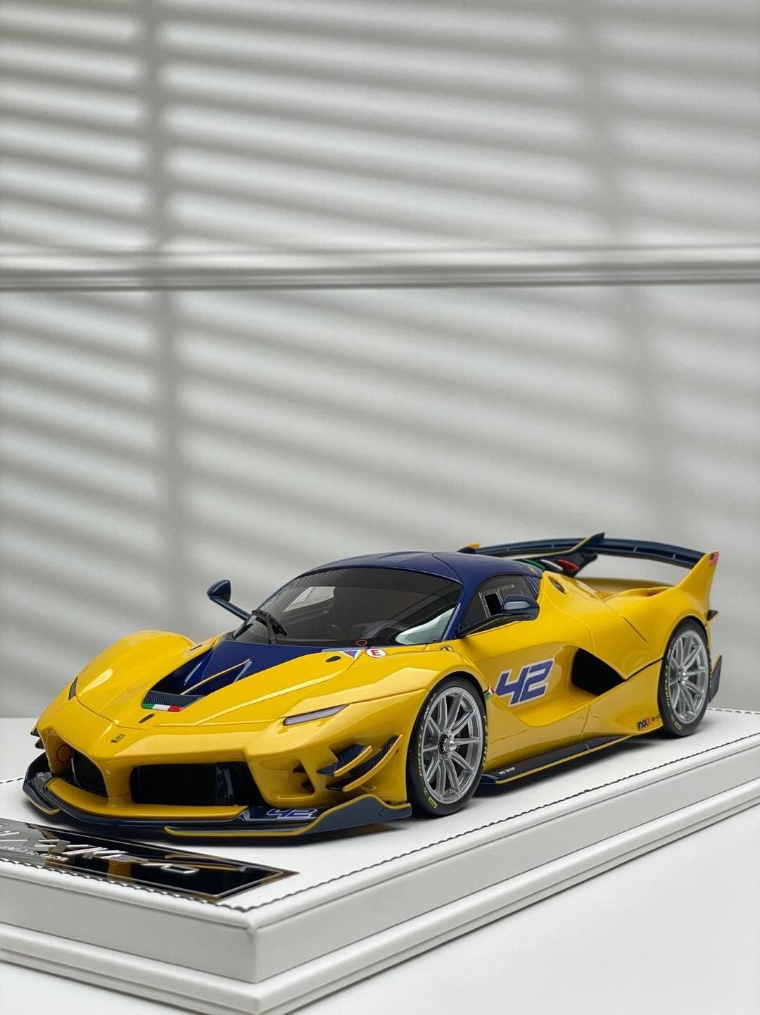 Ferrari FXXK EVO (Giallo Modena) [PRORAZE] 1/18 scale
