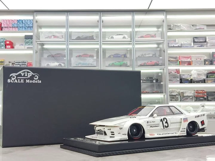 Nissan R32 Skyline LBWK (White) [VIP scale Models] 1/18 scale