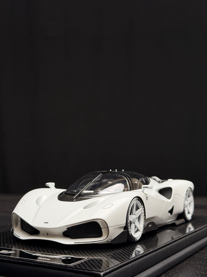 Nilu 27 (White) [FrontiArt] 1:18 scale