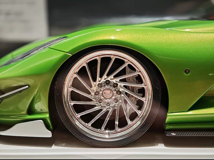 Ferrari 812 Superfast SVR (Metallic Green) [Davis & Giovanni] 1/18 scale