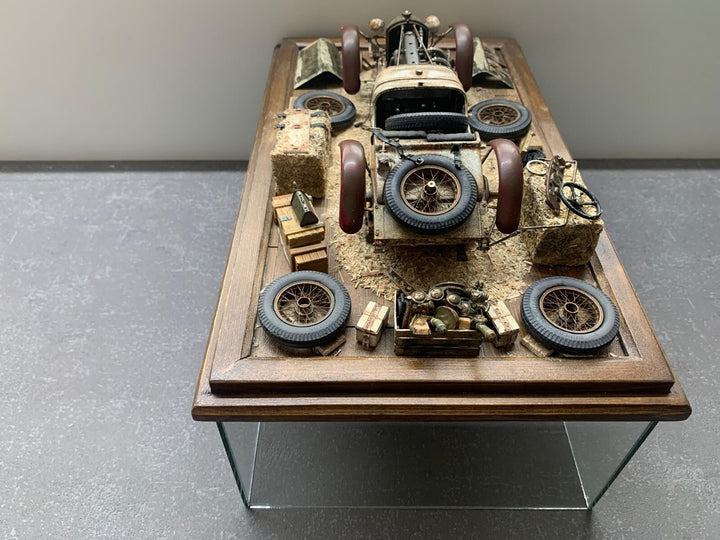 Classic Mercedes-Benz SSKL Barn Find Diorama [1:18 scale]