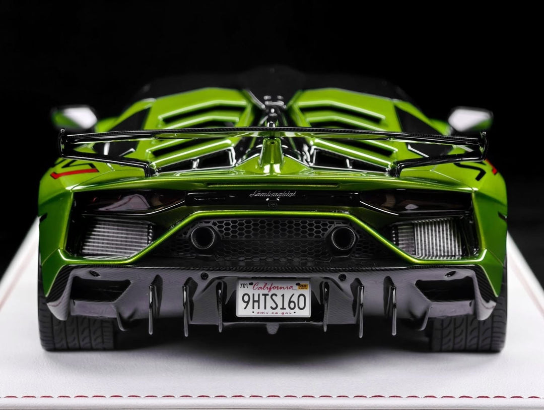 Lamborghini Aventador SVJ (AW Green) [Davis & Giovanni] 1/18 scale