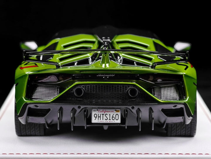 Lamborghini Aventador SVJ (AW Green) [Davis & Giovanni] 1/18 scale