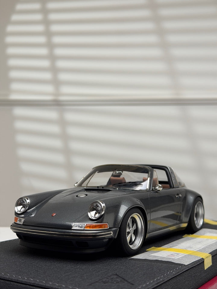 Porsche 911 Targa Singer (Dark Gray) [Make up IDEA] 1/18 scale
