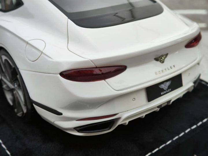 Bentley Continental GTS (Pearl White) [Henson&Heaven] 1/18 scale