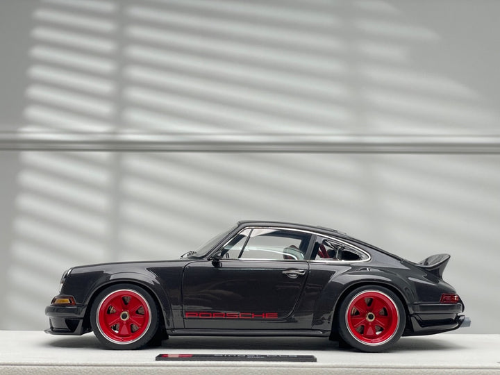 Porsche 911 Singer DLS (Gloss Carbon Fiber/ Red) [Make up Eidolon] 1/18 scale